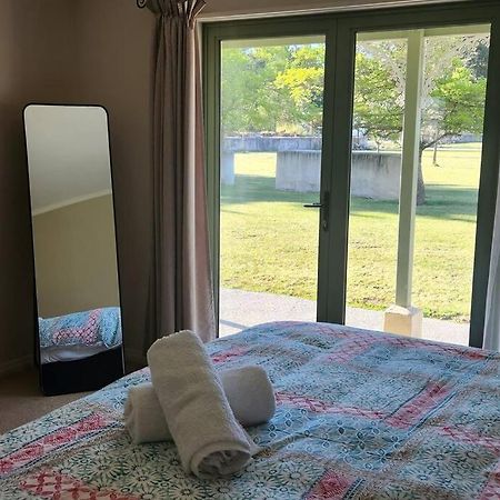 Pinegrove Cottages - Unit1 Twizel Luaran gambar