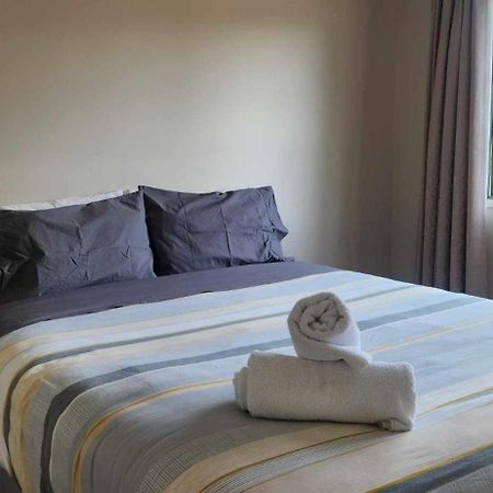 Pinegrove Cottages - Unit1 Twizel Luaran gambar