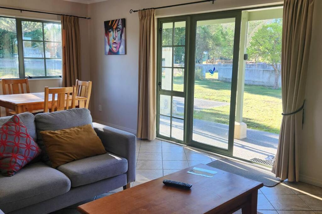 Pinegrove Cottages - Unit1 Twizel Luaran gambar